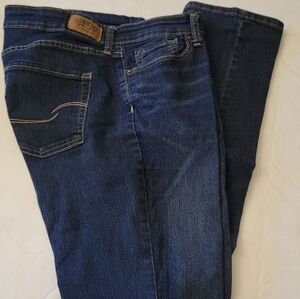 Signature by Levis ladies jeans.